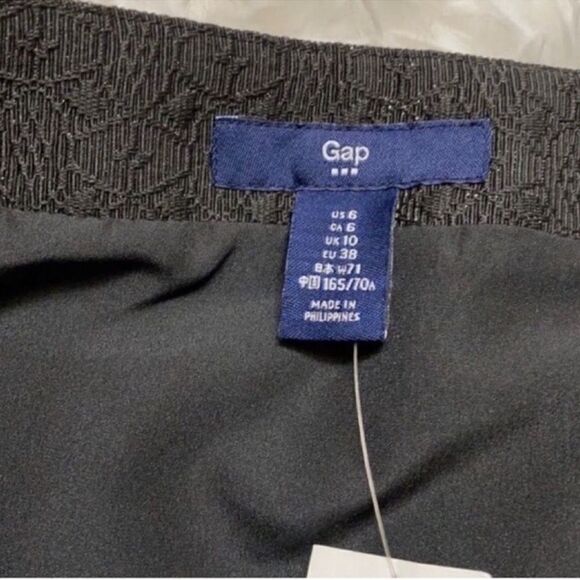 Gap Mini Black & Silver Metallic Skirt(Size 6) - Picture 5 of 6